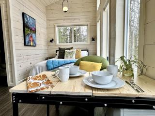Incredible Cabin Surrounded by Trees and Hot-tub Provided in Anchorage, Alaska - 2
