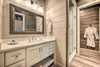 Luxury Broken Bow Cabin with a Sauna and a Hot Tub - Hochatown - 5