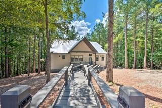 Luxury Broken Bow Cabin with a Sauna and a Hot Tub - 3