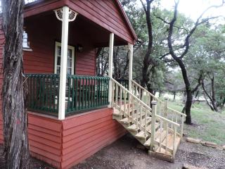Cozy and Comfortable Cabin Rental Just 15 Minutes from San Antonio, Texas - 6