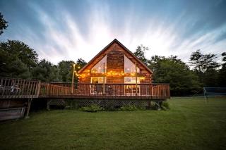 Incredible New York Cabin with a Spa and Movie Theater - 4