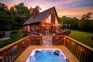 Incredible New York Cabin with a Spa and Movie Theater - 0