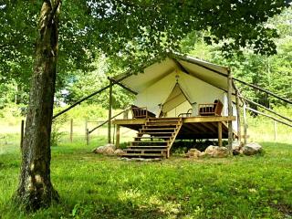 Peaceful Safari Tent Rental near Barron Springs, Virginia - 8