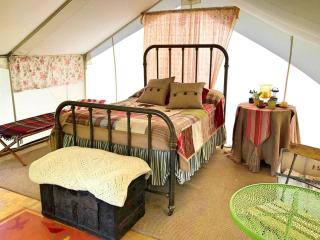 Peaceful Safari Tent Rental near Barron Springs, Virginia - 8