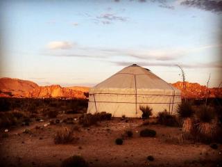 Unique Yurt Accommodation for a Romantic Getaway in El Paso, Texas - 9