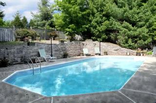 Impressive Cabin with a Pool and Hot Tub Ideal for Weekend Getaways in the Catskills - 6