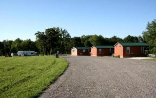 Homey Cabins Perfect for a Family Getaway near Jacksonville, Illinois - 2