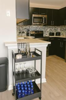 Modern Buckhead Retreat Stylish Near Lenox - 8