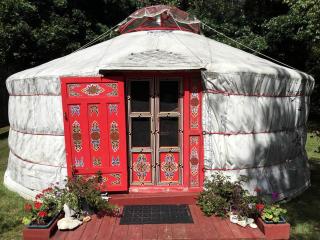Authentic Mongolian Yurt for a Serene Healing Retreat in Saratoga Springs, New York - 5