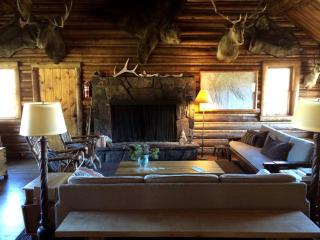 Charming Alpine Log Cabin for Family Vacation near Cora, Wyoming - 9