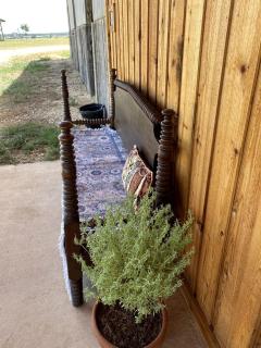 Glamping in Floresville at this Stunning Equine Ranch in South Texas - 3