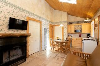 Romantic Log Cabin in the San Bernardino National Forest of California - 1