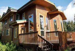 Quiet Tree House-Style Cabin in the Chugach National Forest, Alaska - 2