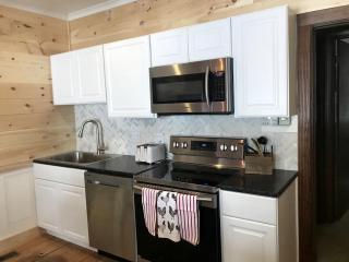 Secluded 1800's Farmhouse Rental Minutes from Cedar Point, Ohio - 5