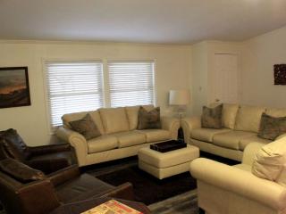 Charming Cabin Rental near Lake Texoma in Sadler, Texas - 9