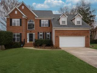 Fantastic Cottage with Fire Pit and Barbecue in Charlotte, North Carolina - 0