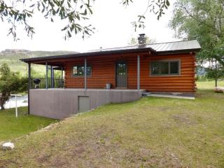 Spacious and Open Cabin Rental on Stillwater River near Billings, Montana - 6