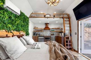 A+ Privacy | Romantic Lux | Sauna | Hot/Cold Pool in Texas - 7