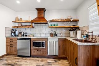 A+ Privacy | Romantic Lux | Sauna | Hot/Cold Pool in Texas - Woodcreek - 5