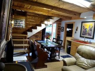 Sanctuary Farm Log Cabin Mountain Getaway, Alberton, MT - 9