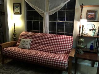 Vacation Cabin near the Boutiques and Galleries in Ingram, Texas - 4
