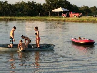 Secluded Group Cabin on Fun Ranch near Gonzales, Texas - Gonzales - 6