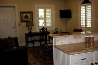 Peaceful Cottage on Farm in Idyllic Countryside near Fort Worth, Texas - 3