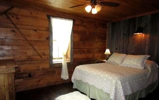 Spacious Log Cabin Rental with Hot Tub in Cranesville, West Virginia - 7
