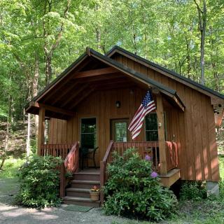 Cozy Three-Bedroom Cabin Near The Salmon River in Altmar, New York - 0