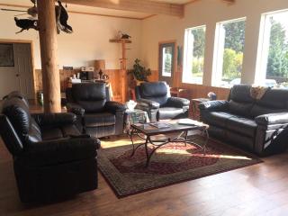 Rustic Room Rental in a Lodge for a Fishing Vacation on Kodiak Island, Alaska - 6