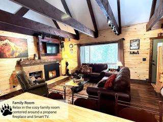Stunning Cozy Cabin Close to Lake and Hiking Trails in Island Park, Idaho - 3