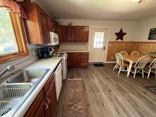 Charming Montana Bungalow with Madison River Views, Steps from Main Street in Ennis, MT - 6