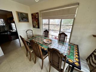 Desert Dreams with Your Furry Friend: Pet-Friendly Rental Under the Stars - 8