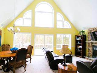 Stunning Weekend Getaway near Hickory Run State Park in Pennsylvania - 3