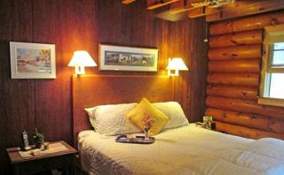 Lovely Log Cabin with Spectacular Mountain Views in Brandon, Vermont - 7