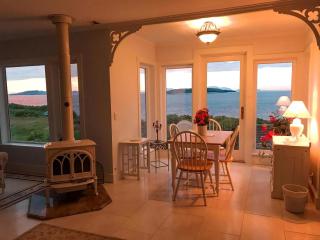 Stunning Vacation Rental with Panoramic Ocean Views on Great Duck Island, Maine - 9