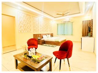 क्रिस्टल Crystal Palace पैलेस Bettiah बेतिया Full AC Room - 1