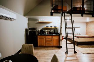 Modern Cabin on Weiss Lake, Cedar Bluff, Alabama - 7