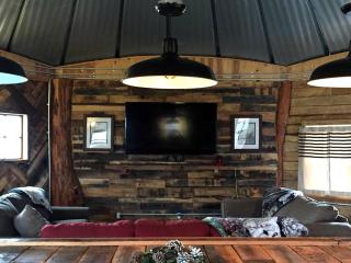 Rustic Octagon-Shaped Cabin for a Glamping Getaway near Huntington, West Virginia - 3