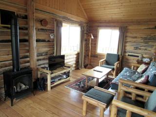 Scenic Vacation Cabin with 360° Mountain Views near Yellowstone National Park in Madison River Valley, Montana - 8