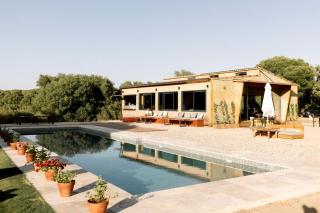 Airstream Oasis: Unique Retreat near Andalucia's Best Beaches and Nature Haven! - 8