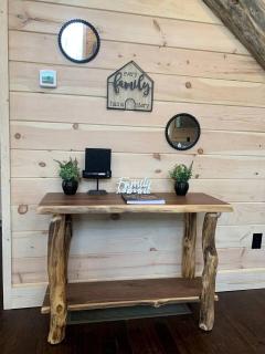 Charming Cabin with Hot-tub and Stunning Views in Campbellsville, Kentucky - 9