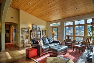 Solar-Powered Rocky Mountain Retreat for an Off-Grid Vacation in Colorado - 9