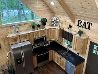 Incredible Cabin with Fireplace and Hot-tub in Campbellsville, Kentucky - 7
