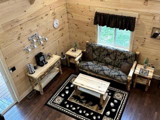 Incredible Cabin with Fireplace and Hot-tub in Campbellsville, Kentucky - 2