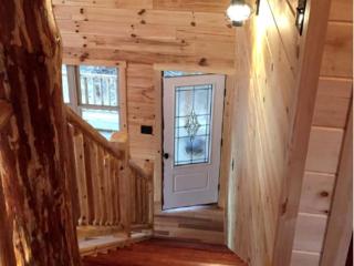 Spectacular Log Cabin Rental near High Bridge Trail State Park in Farmville, Virginia - 1
