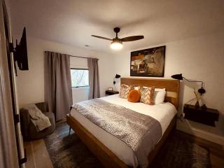 Luminous Cottage with Lofted Interior in Sevierville, Tennessee - 7