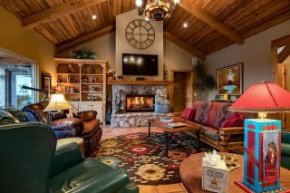 Luxurious Lodge Rental by the Palo Duro Canyon for a Family Vacation in Texas - 1