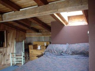 Spacious 14-Person Cabin Perfect for Families in Mount Holly, Vermont - 2