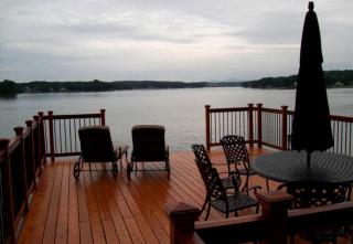 Romantic Cottage Getaway with Gorgeous Lake Views in Moneta, Virginia - 6